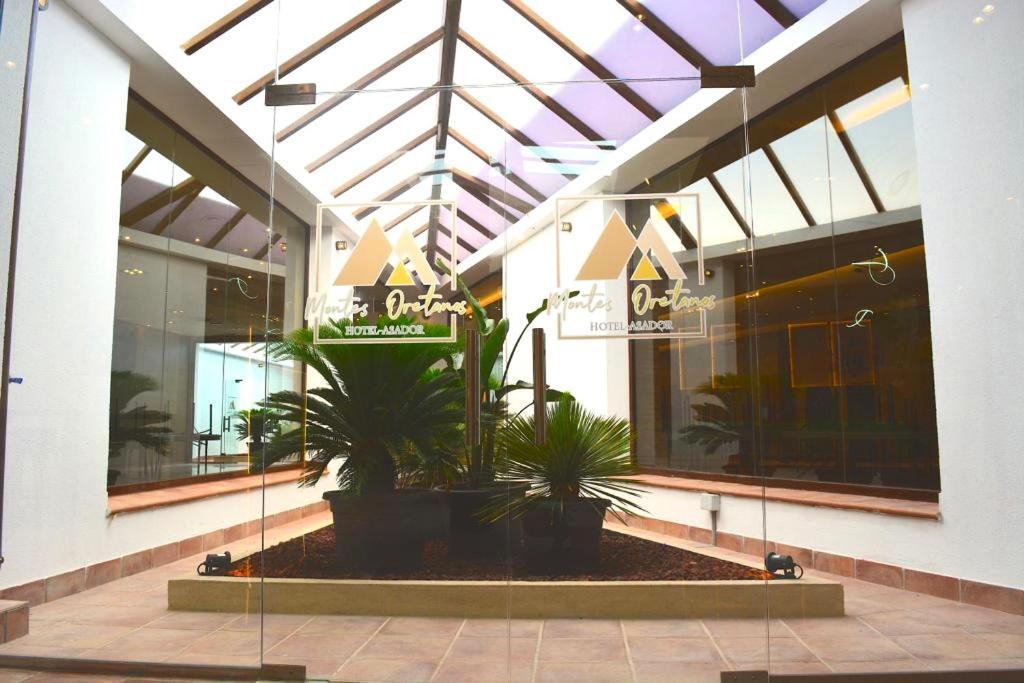 Hotel-Asador Montes Oretanos Pulgar Екстер'єр фото