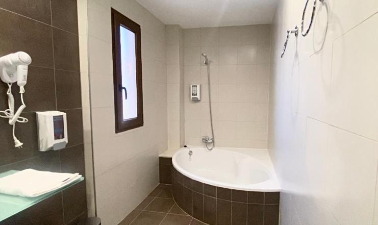 Hotel-Asador Montes Oretanos Pulgar Екстер'єр фото