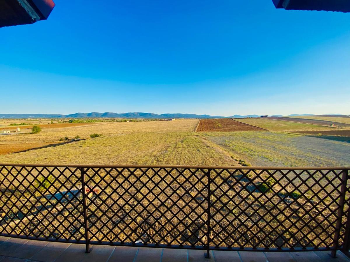 Hotel-Asador Montes Oretanos Pulgar Екстер'єр фото