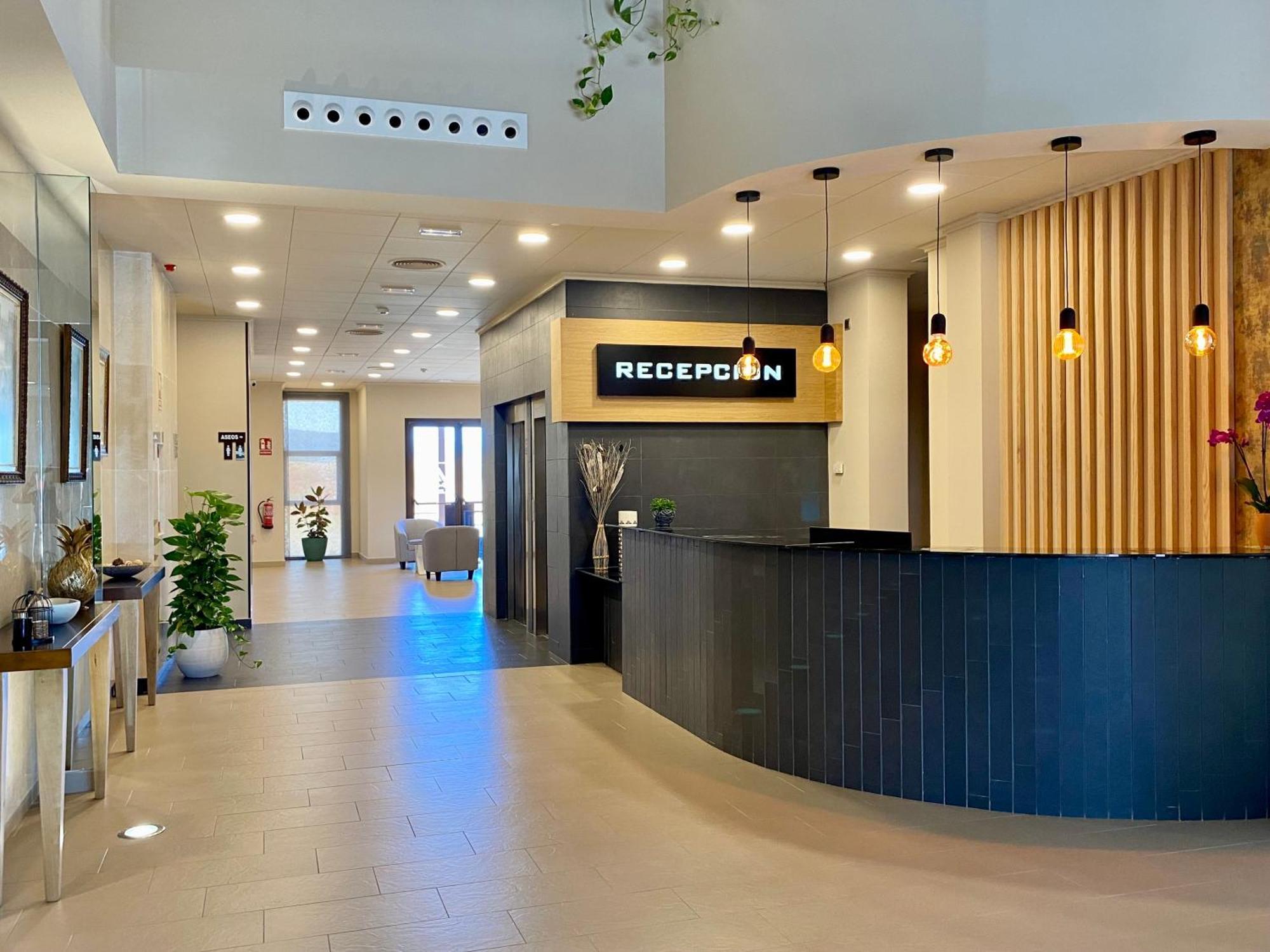 Hotel-Asador Montes Oretanos Pulgar Екстер'єр фото